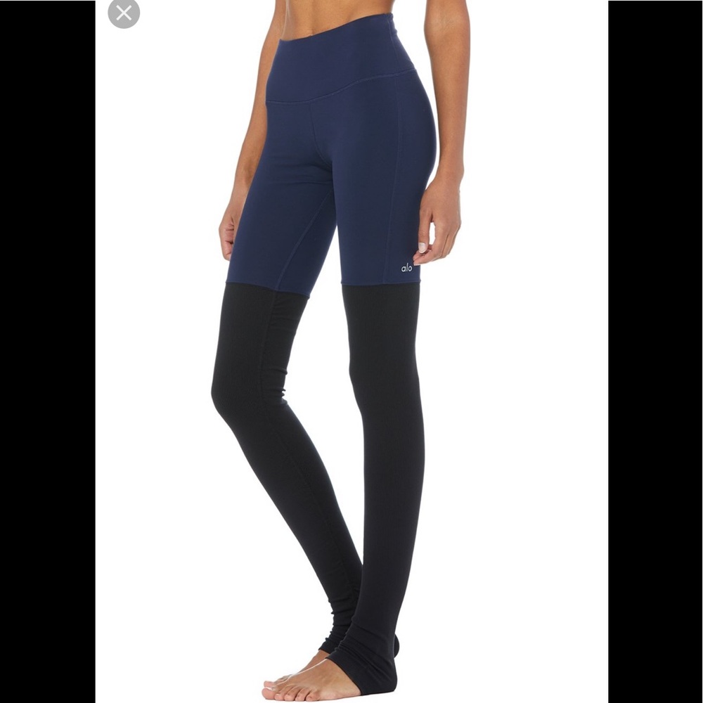 alo yoga navy and black goddess leggings